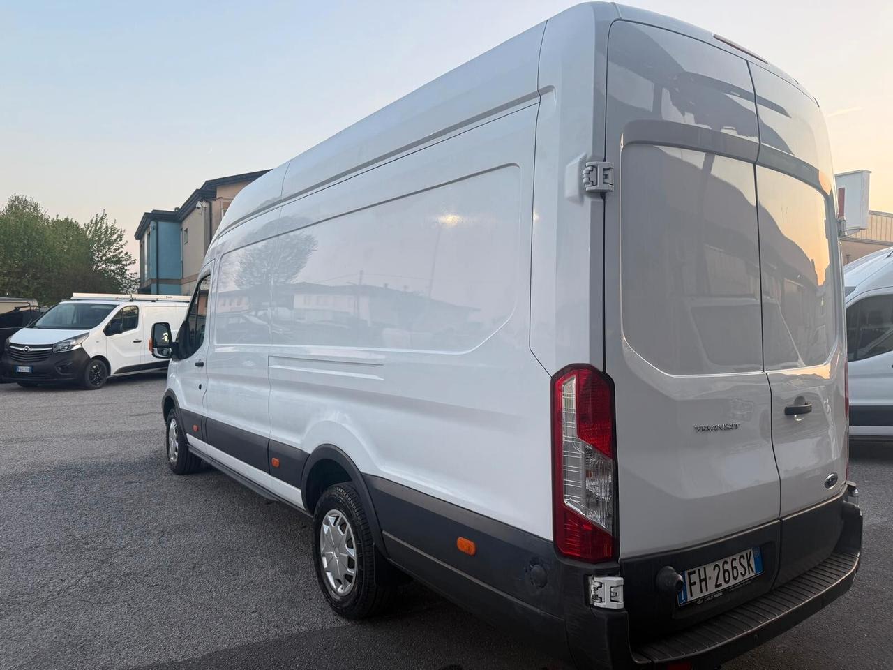 Ford Transit Van 363 passo lungo (MOTORE NUOVO)