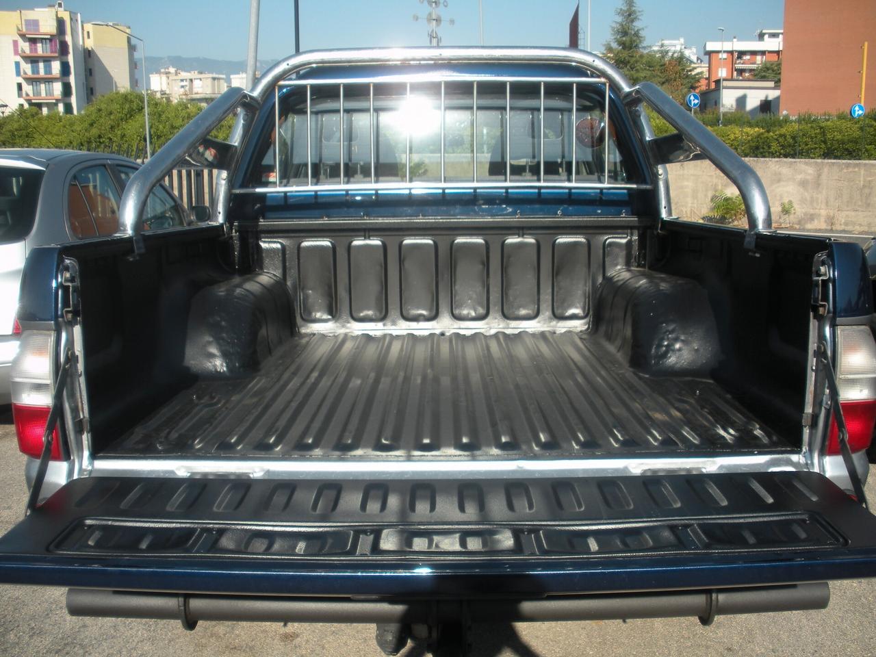 Mitsubishi L200 2.5 TDI 4WD Double Cab GLS 115cv