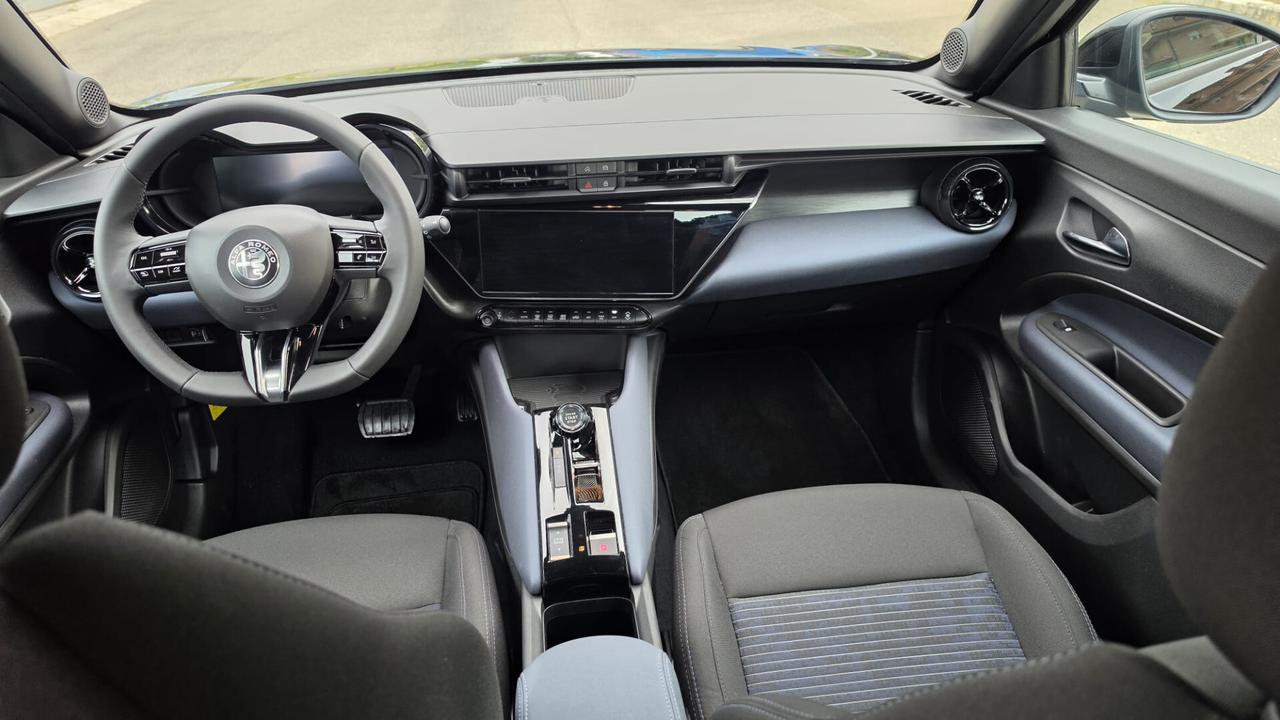 Alfa Romeo Junior 1.2 145 CV Hybrid eDCT6 IMMATRICOLATA ITALIANA