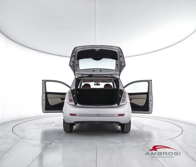 LANCIA Ypsilon 1.3 MJT 90 CV Oro Bianco - PER OPERATORI DEL SETTO