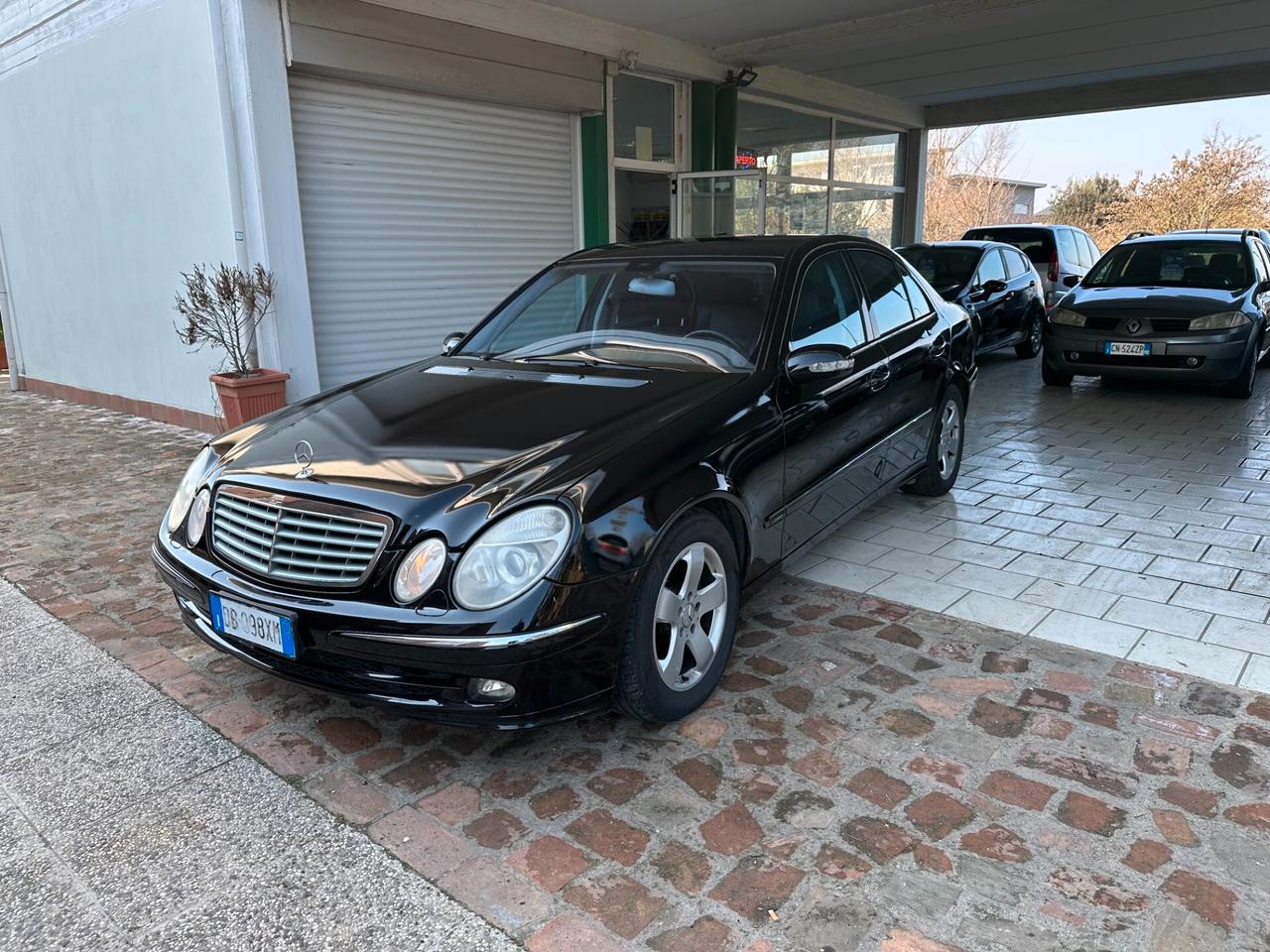 Mercedes-benz E 280 CDI Avantgarde (12 RATE)