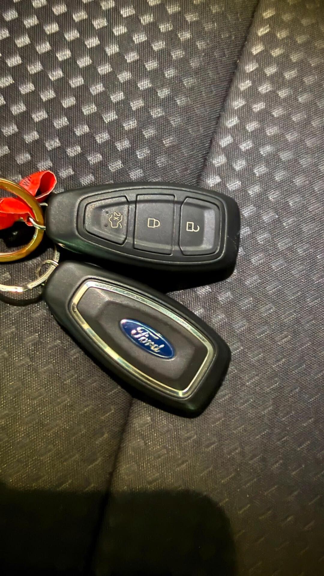 Ford Kuga 1.5 EcoBlue 120 CV 2WD ST-Line garanzia ford 7anni