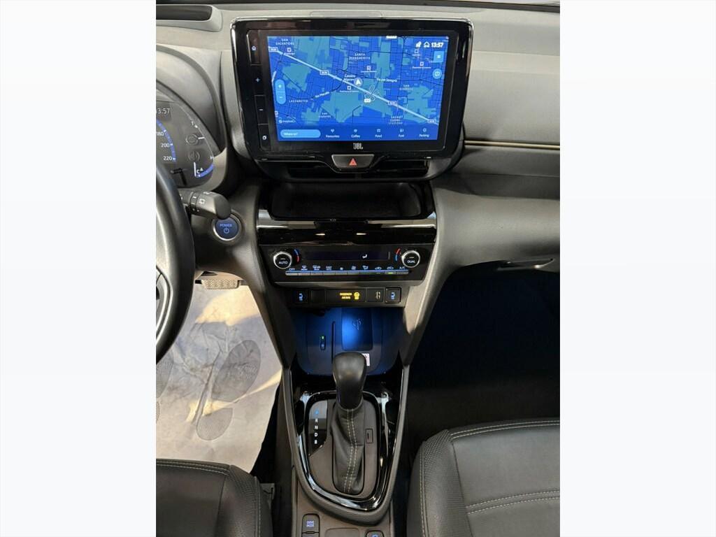 Toyota Yaris Cross 1.5 H Premiere FWD E-CVT