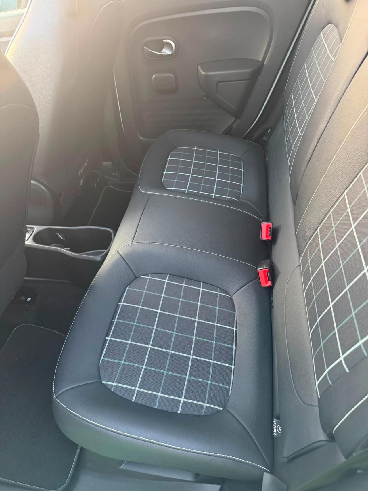 Renault Twingo SCe EDC La Parisienne