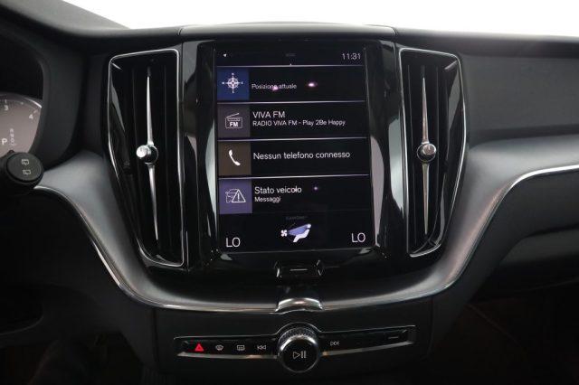 VOLVO XC60 XC60 B4 (d) automatico Momentum Pro