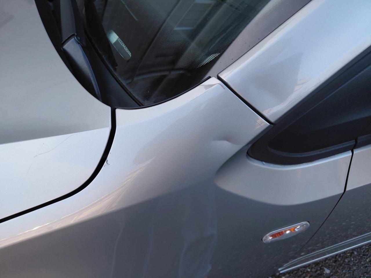 Volkswagen up! 1.0 High 75cv (Neopatentati) garanzia MEC 12 mesi