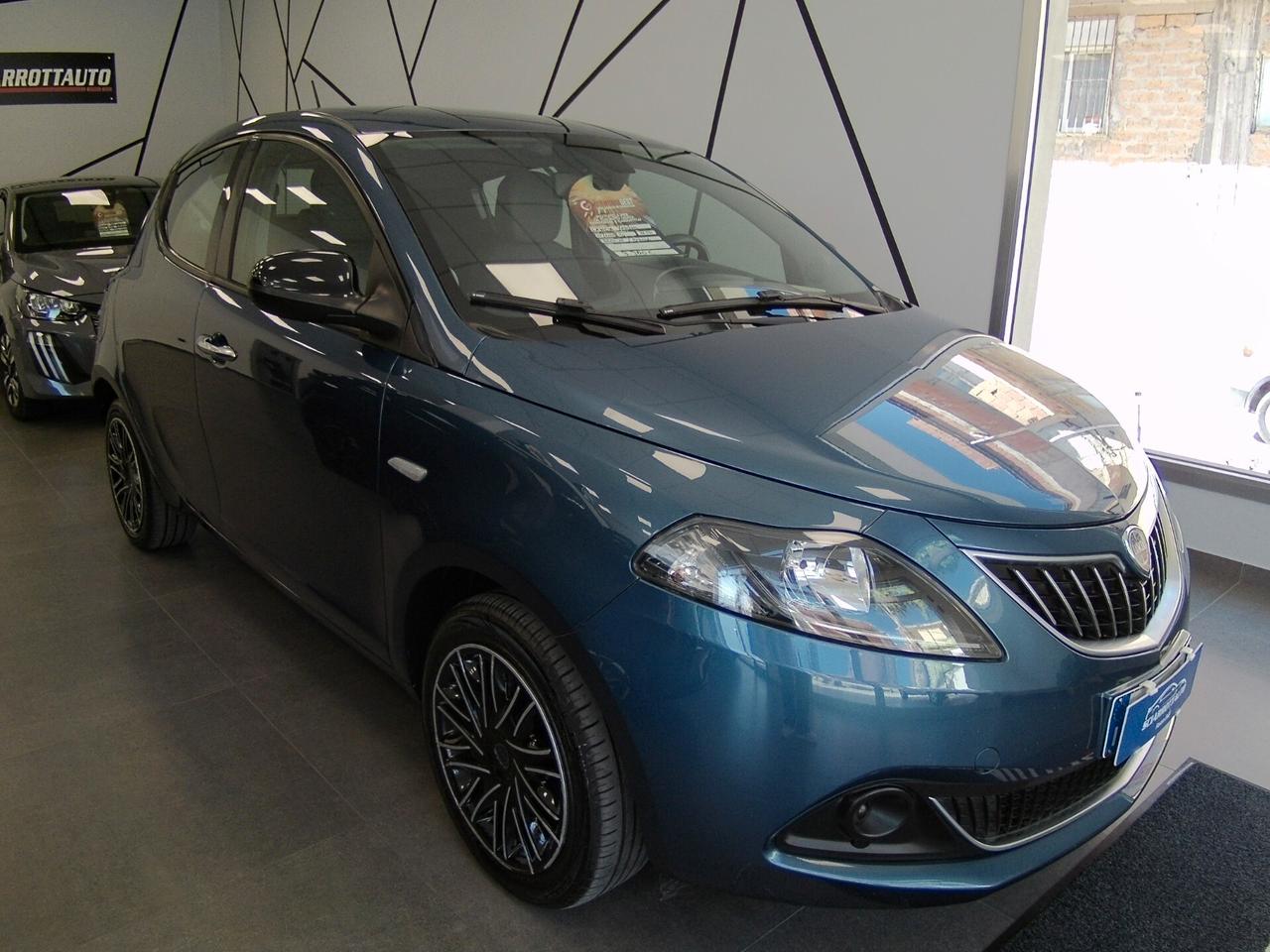 Lancia Ypsilon 1.0 FireFly 5 porte S&S BENZINA 2022 Silver