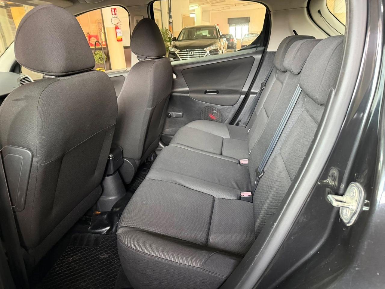 Peugeot 207 1.4 HDi 70CV 5p. Allure