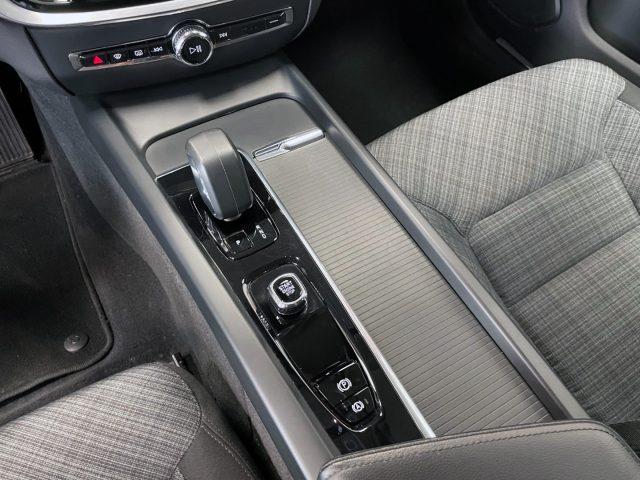 VOLVO V60 2.0 B4 CORE AUTO