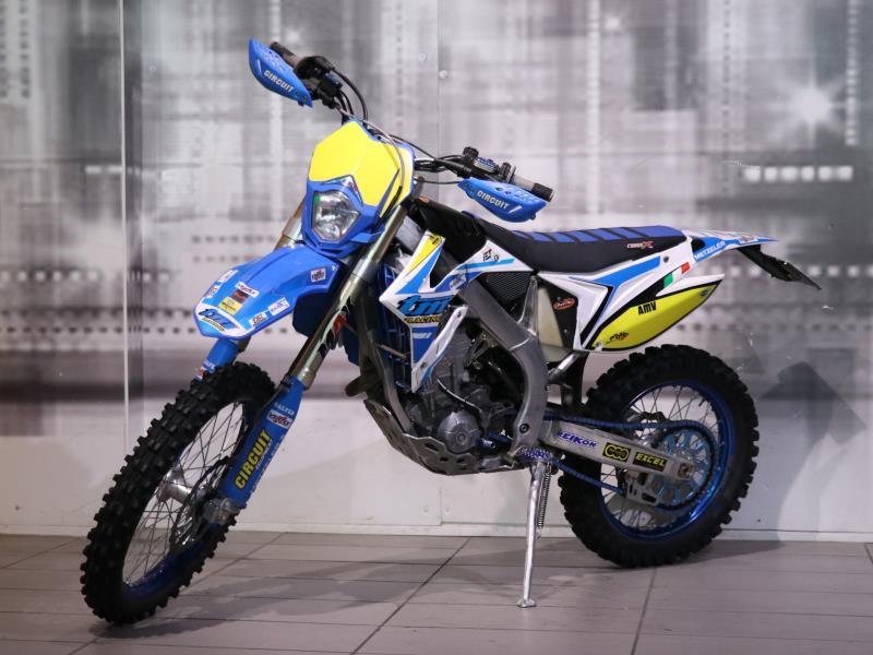 TM Moto EN 300