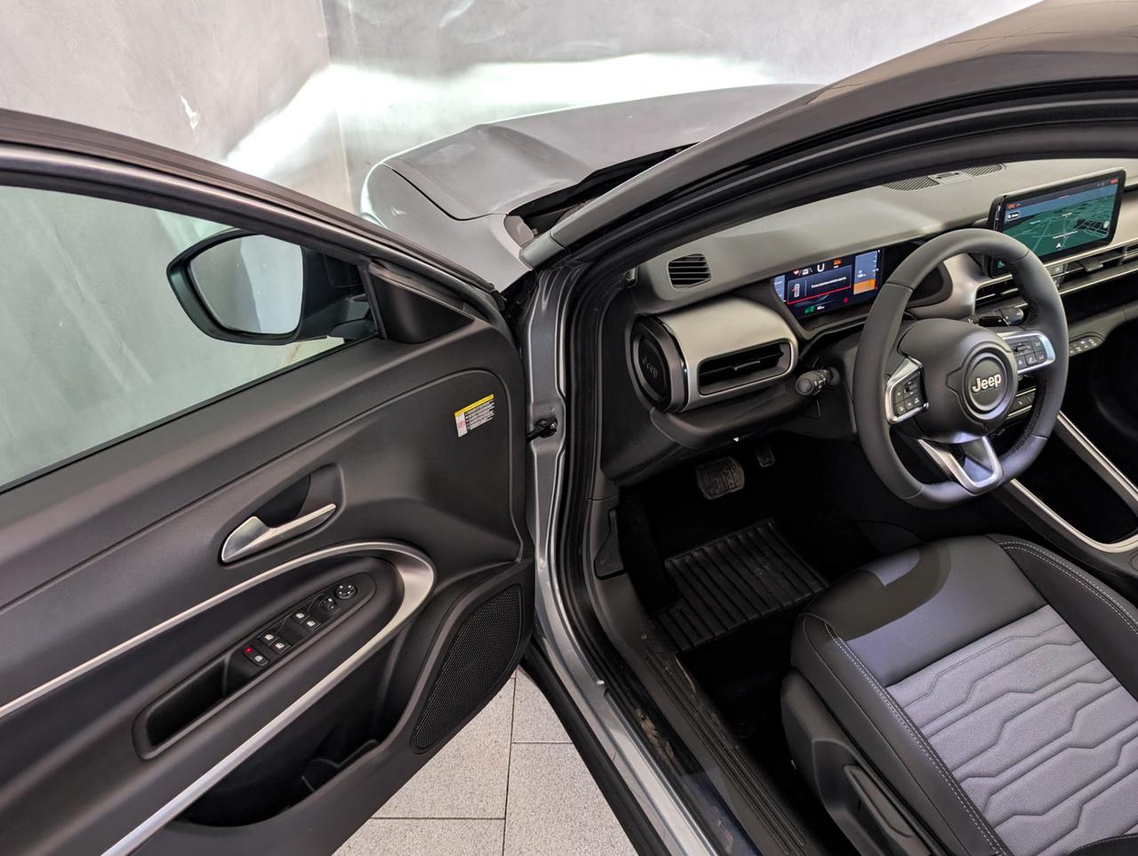 Jeep Avenger 1.2 turbo E-Hybrid 4xe eDCT6 Upland