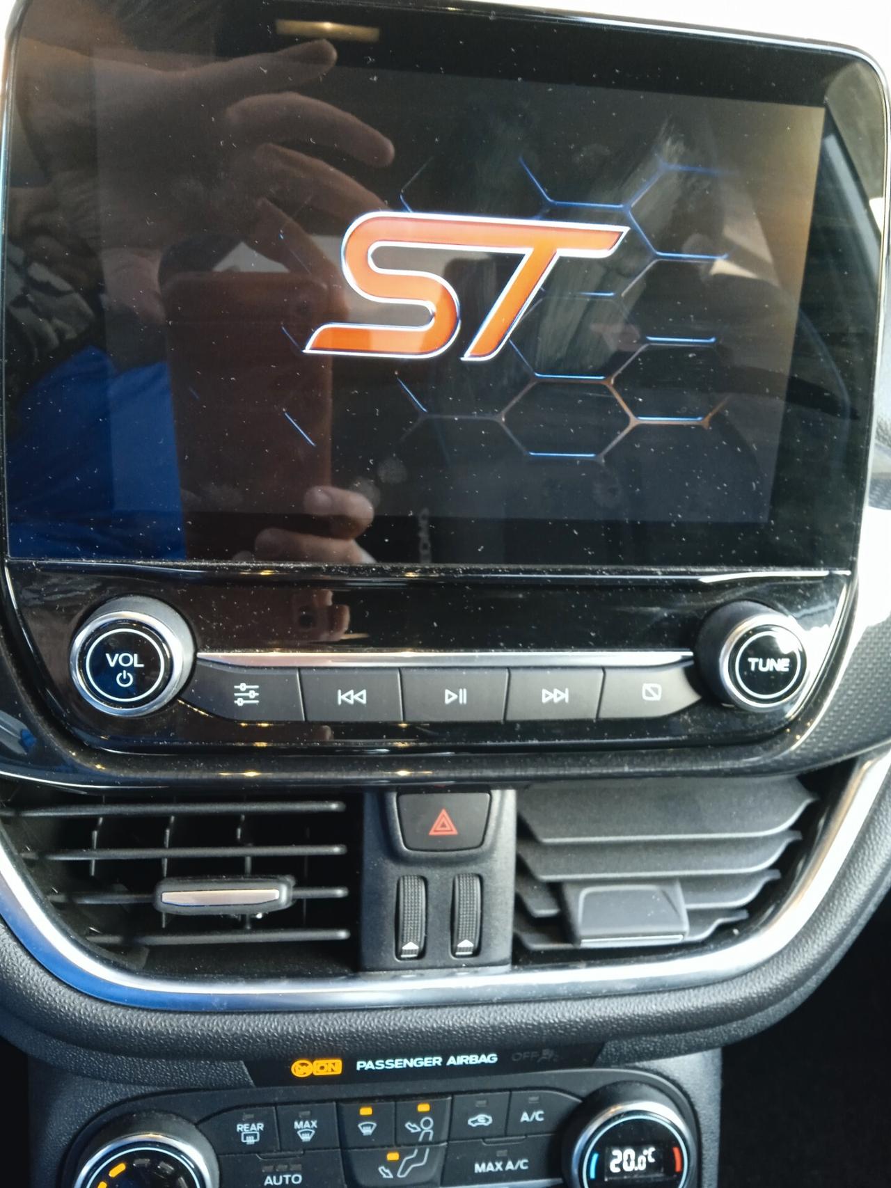 Ford Fiesta ST APPLE CAR PLAY SENS PARK VETRI SCURI CRUISE CONTROL SEDILI RISCALDATI 17" NO COSTI AGGIUNTIVI