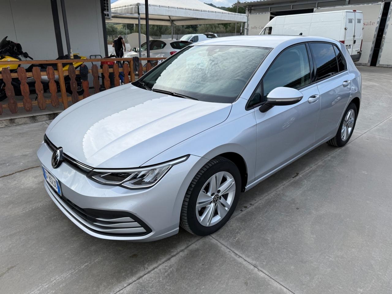 Volkswagen Golf 8 2.0 TDI 115 CV