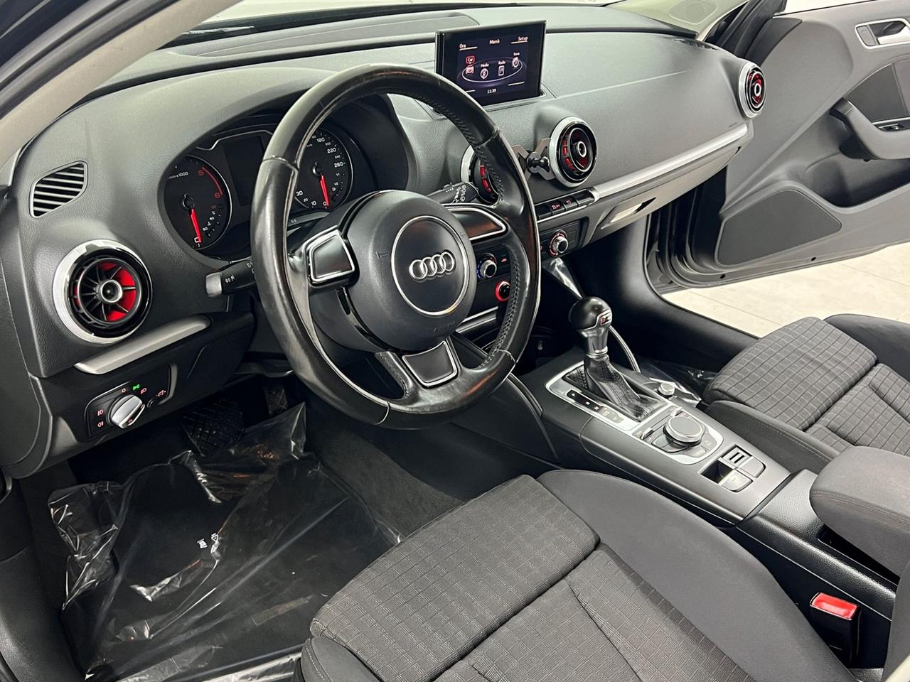 AUDI A3 III 2013 Sportback A3 Sportback 1.6 tdi Ambition s-tronic