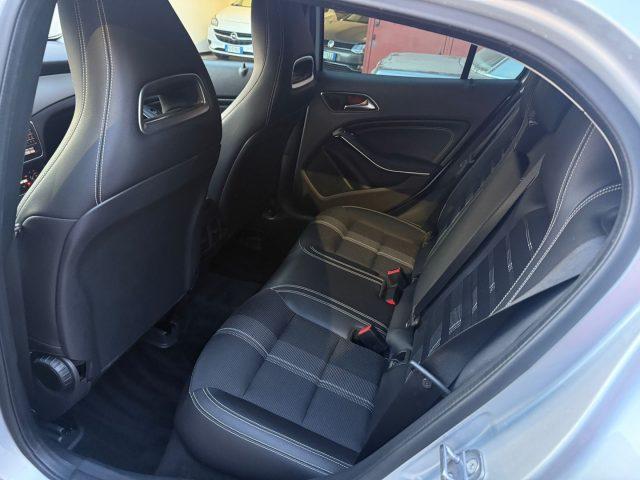 MERCEDES-BENZ GLA 200 d Automatic 4Matic Sport GANCIO TRAINO