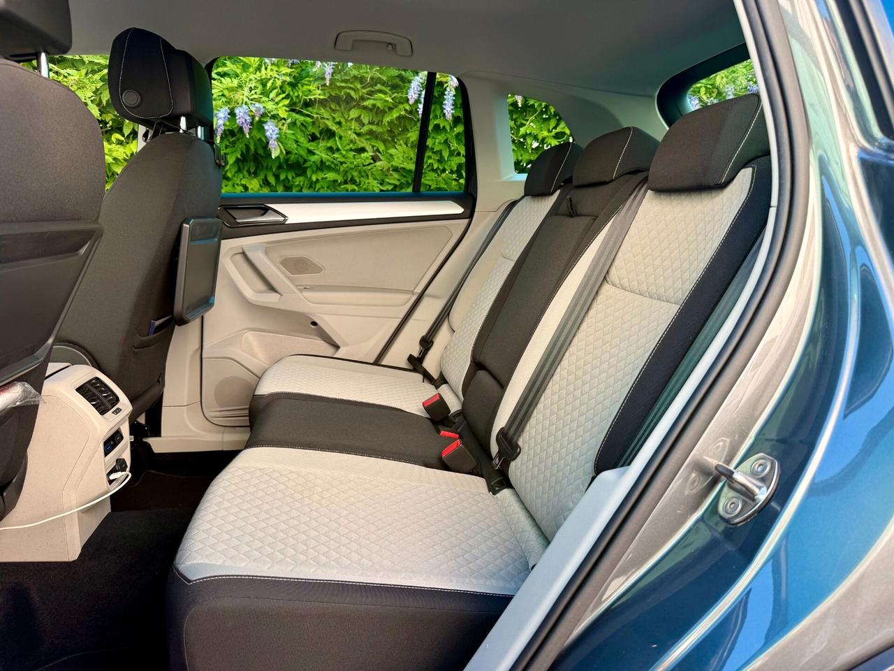 Volkswagen Tiguan 2.0 tdi BMT Style 150cv dsg TAGLIANDI CERTIFICATI
