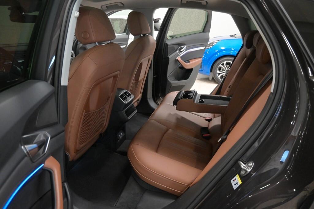 Audi Q8 e-tron 215CV SPB 55 QUATTRO S-LINE EDITION ( FARI LED - PDC CERCHI 21 TETTO PANORAMICO APR. )