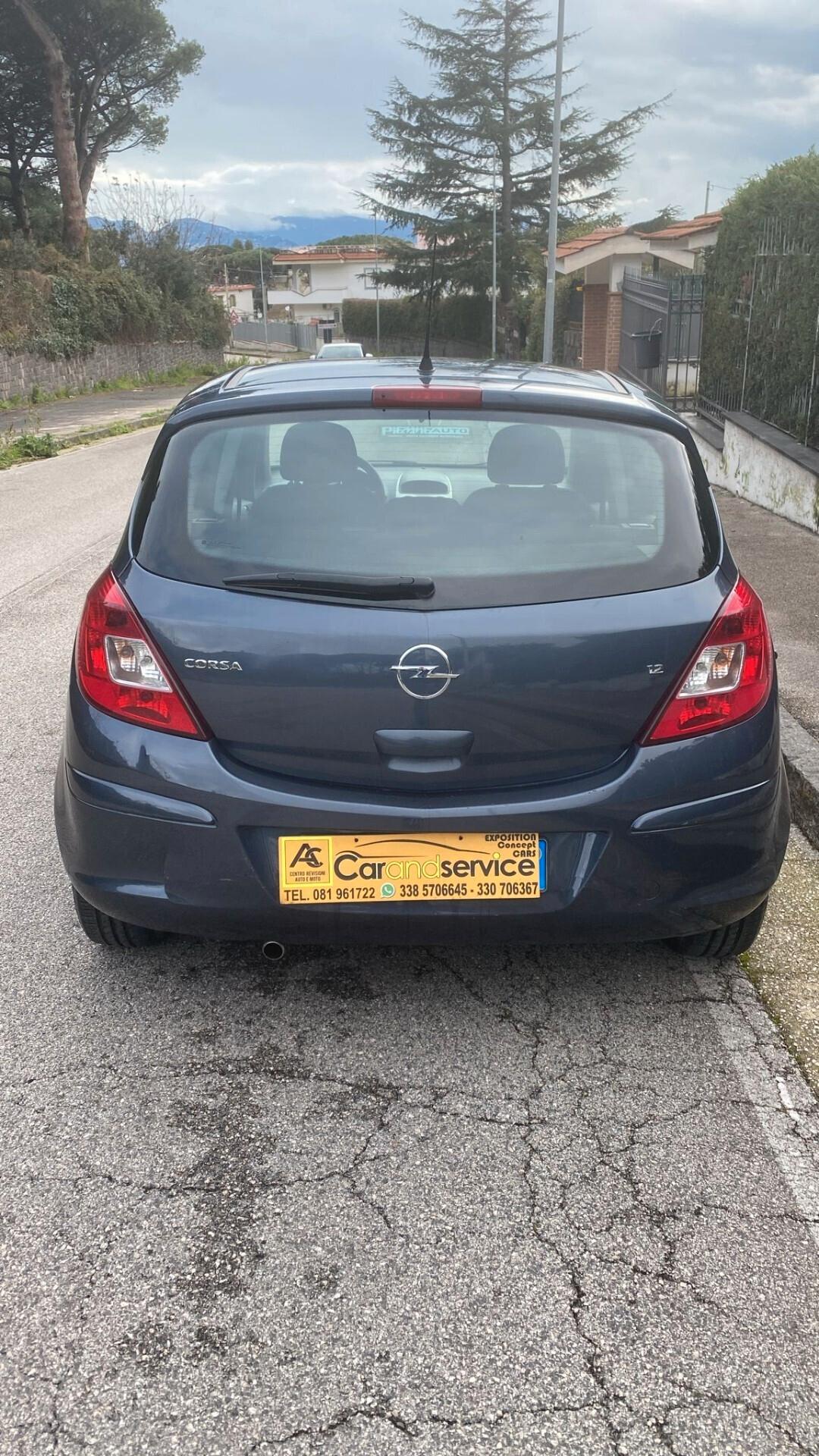 Opel Corsa 1.2 5 porte Cosmo