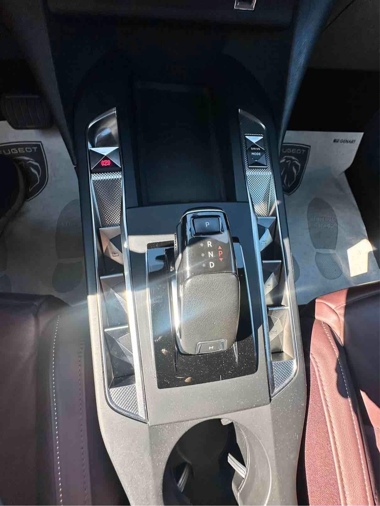 Ds DS3 3 Crossback PureTech 155 aut. La Première