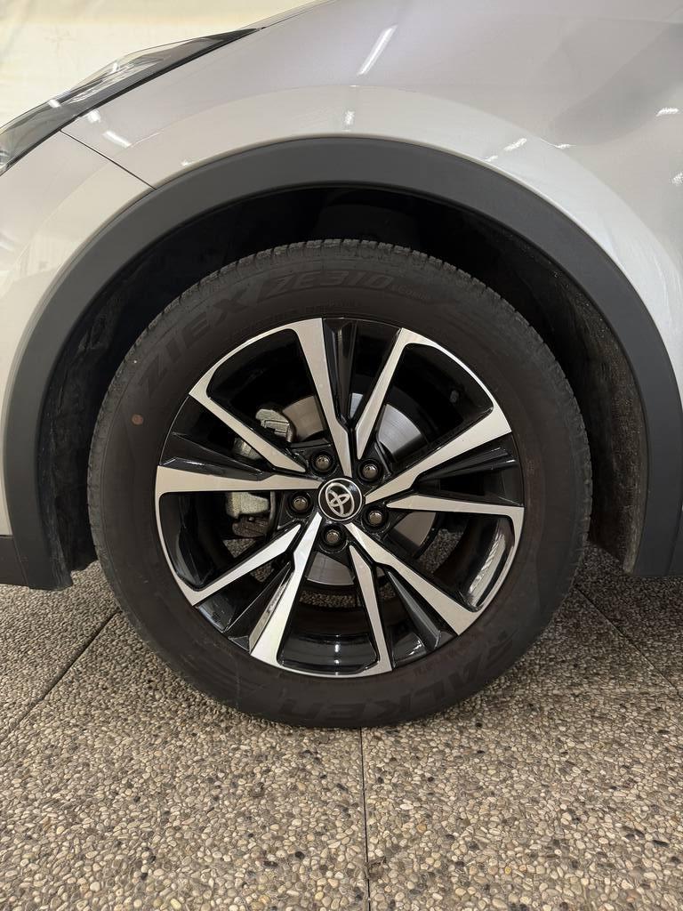 Toyota C-HR 1.8 HV Trend FWD E-CVT