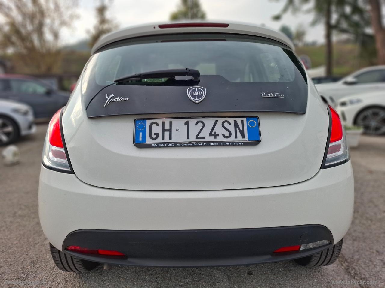 LANCIA Ypsilon 1.0 FireFly 5p.S&S Hybrid Silver