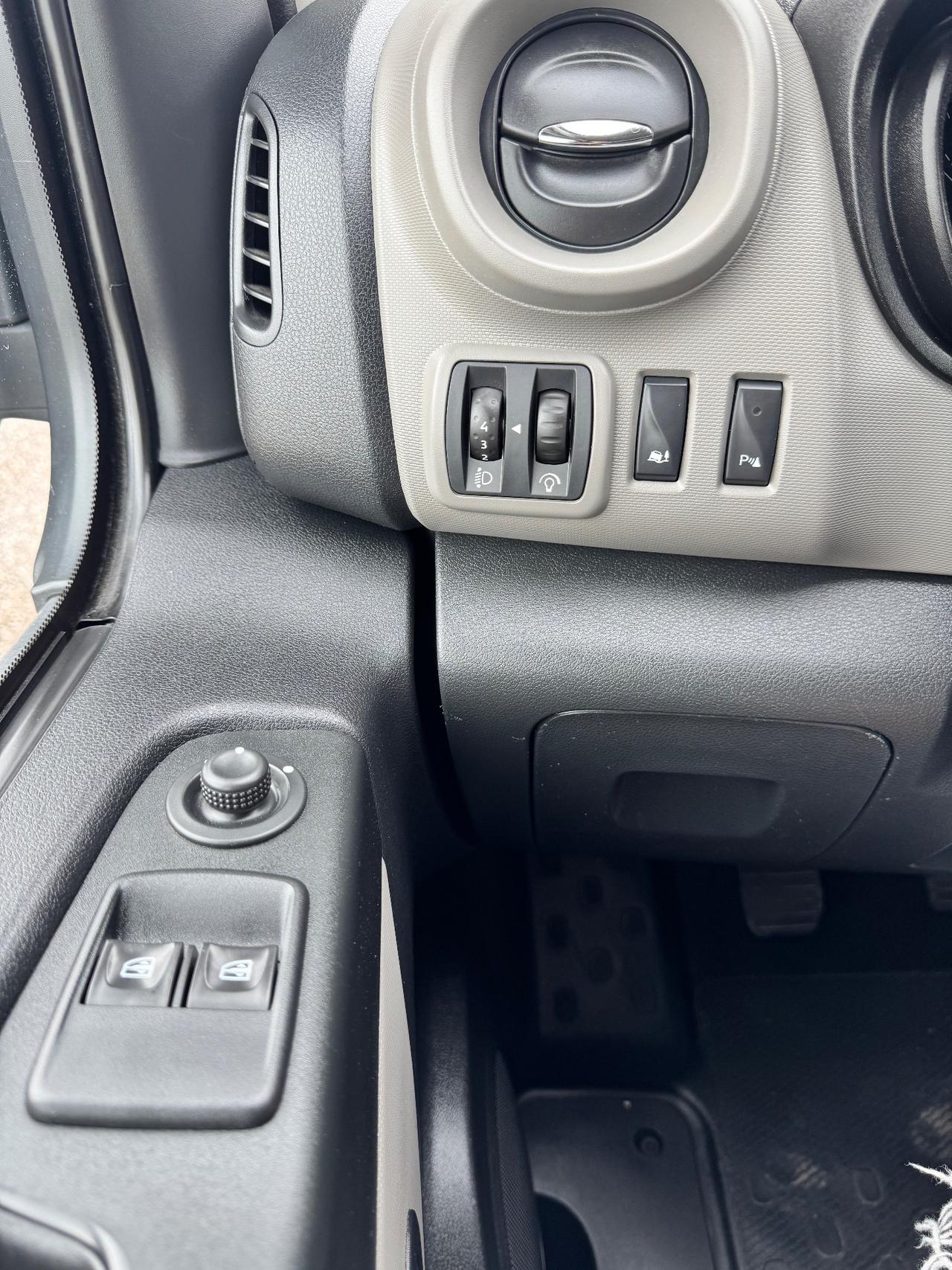 RENAULT TRAFIC 1.6 DCI 95 cv FURGONE VAN AUTOCARRO