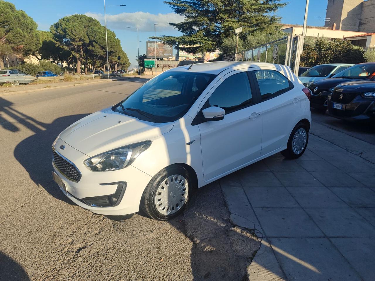 Ford Ka 1.2 Ti-VCT 85CV Black & White - White