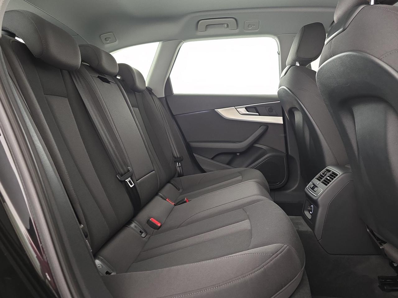 Audi A4 avant 35 2.0 tdi s line edition 150cv s-tronic