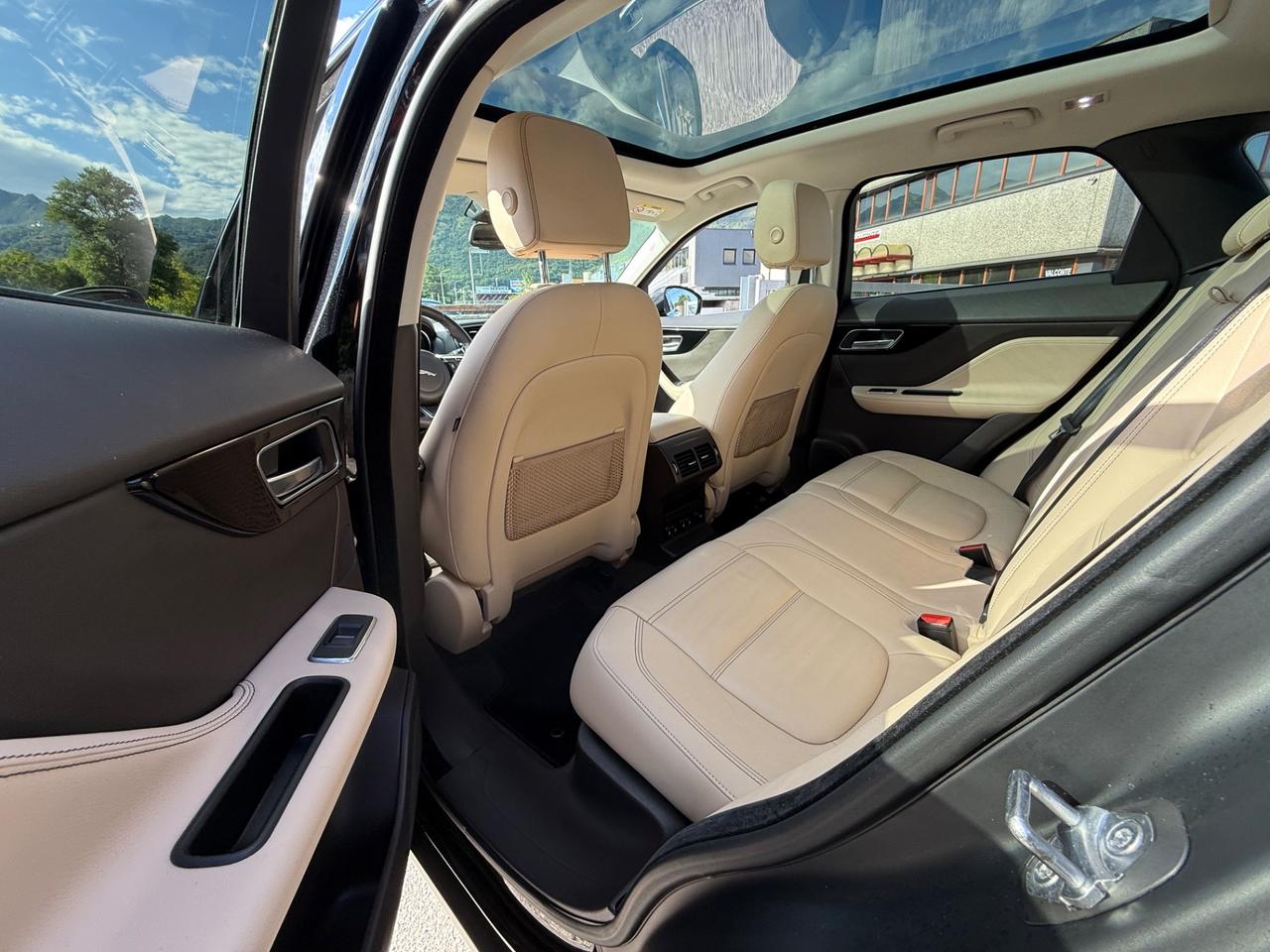 JAGUAR F-Pace 2.0 D 180 CV AWD aut. Portfolio 2018