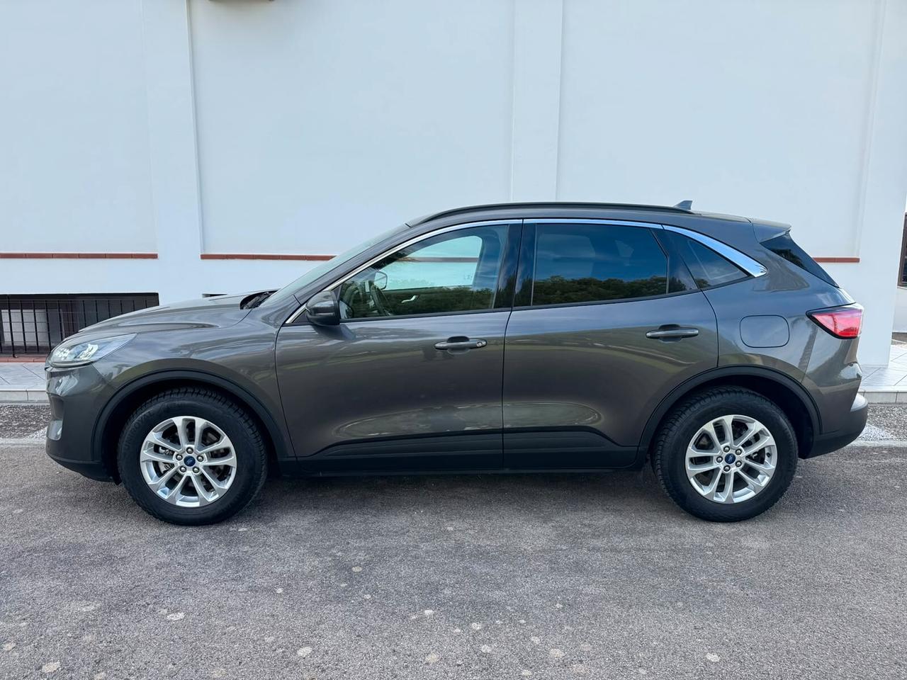 Ford Kuga 1.5TDCI Titanium AUTOCARRO N1