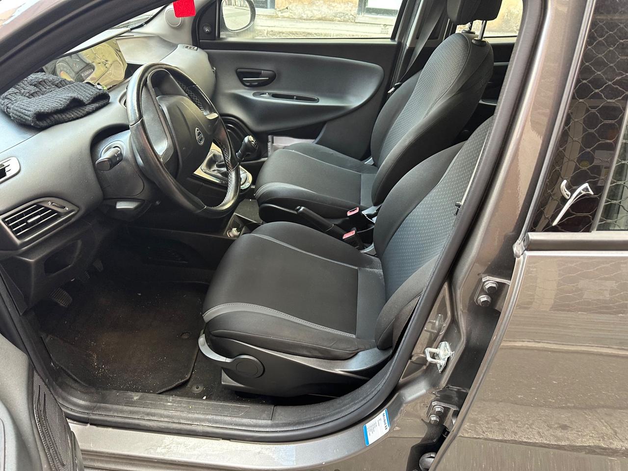 Lancia Ypsilon 1.3 MJT 16V 80 CV 5 porte S&S Platinum