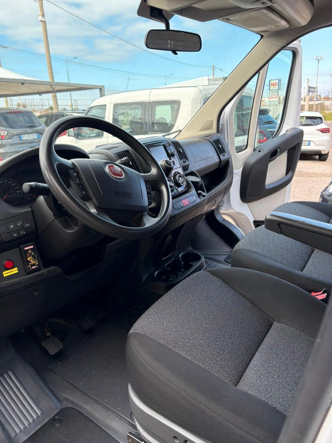 Fiat Ducato Maxi doppia cabina 7 posti gru fassi