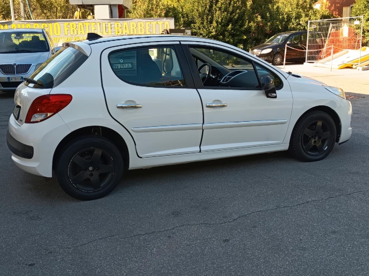 Peugeot 207 1.4 8V 75CV 5p. Energie