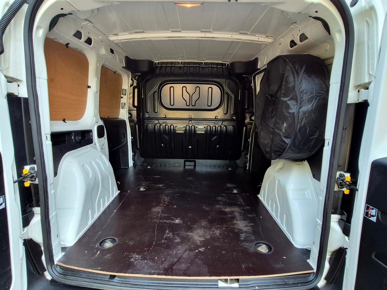 Fiat Doblò Cargo 1.4 T-Jet 120 CV Natural Power