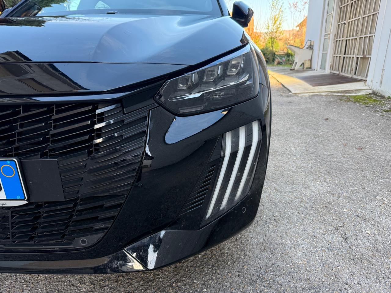 Peugeot 208 Hybrid 136 e-DCS6 GT