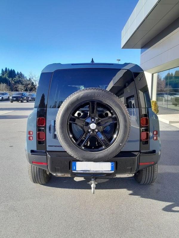 Land Rover Defender 3.0D I6 200 110 X-DYNAMIC SE AWD 7POSTI