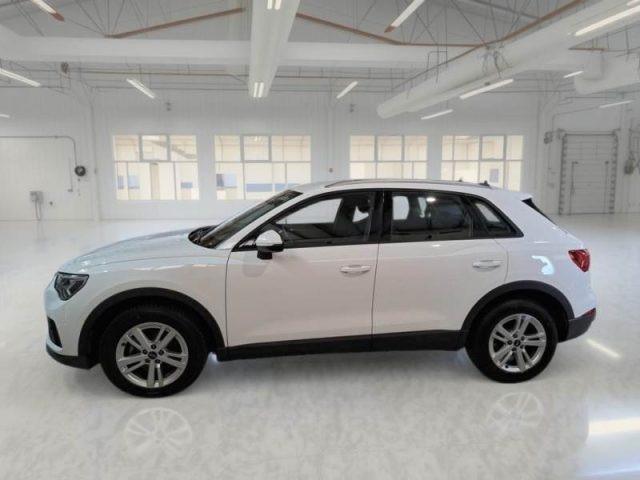 AUDI Q3 35 TDI S tronic Business