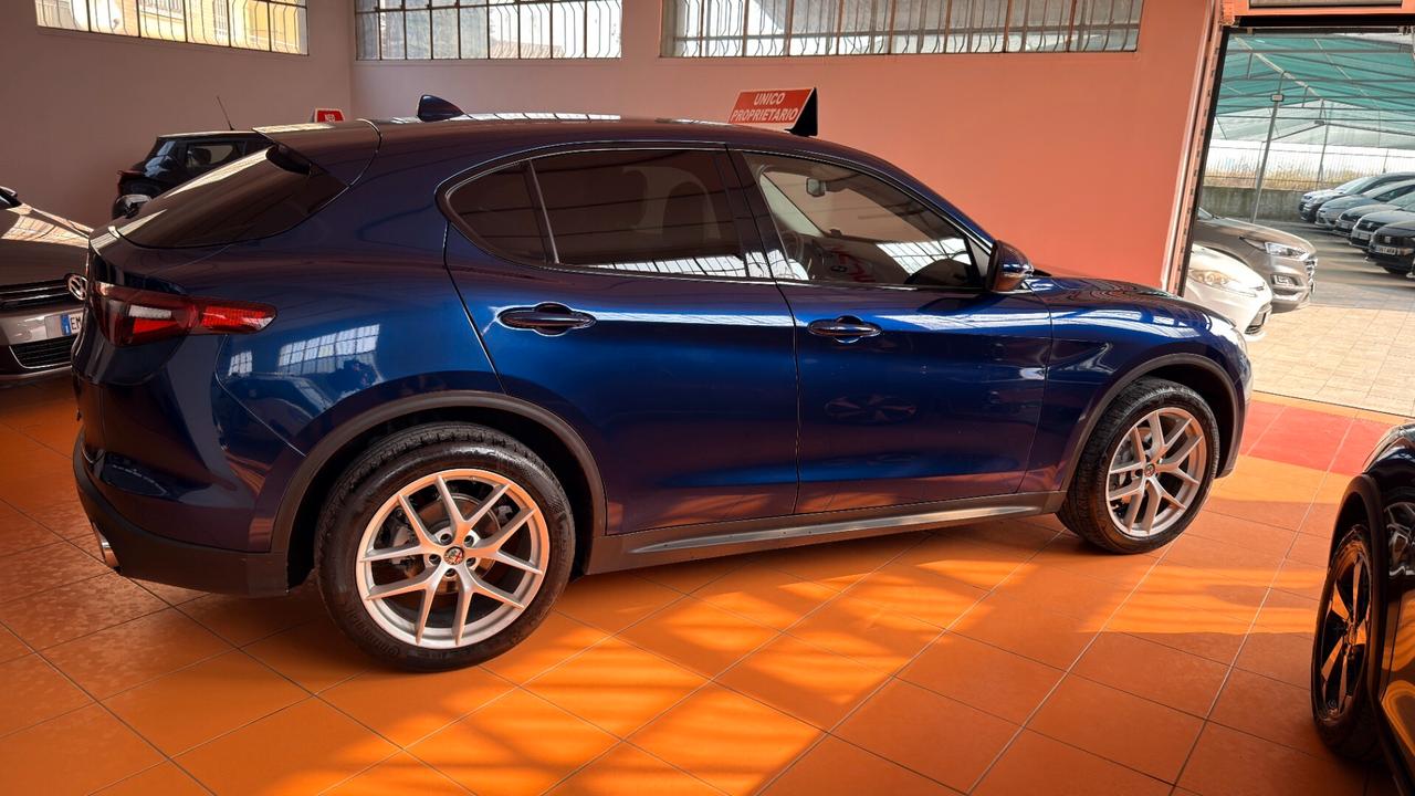 Alfa Romeo Stelvio 2.2 Turbodiesel 210 CV AT8 Q4 Executive