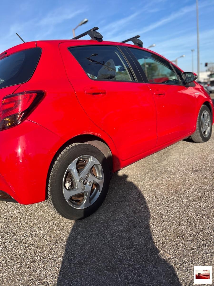 TOYOTA - Yaris - 1.5 Hybrid 5p. Trend "Red Edition"