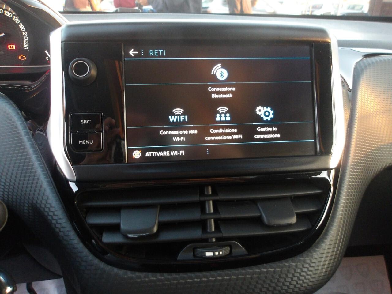 PEUGEOT 2008 1.2 BENZ-GT LINE-AUTO-NAVI