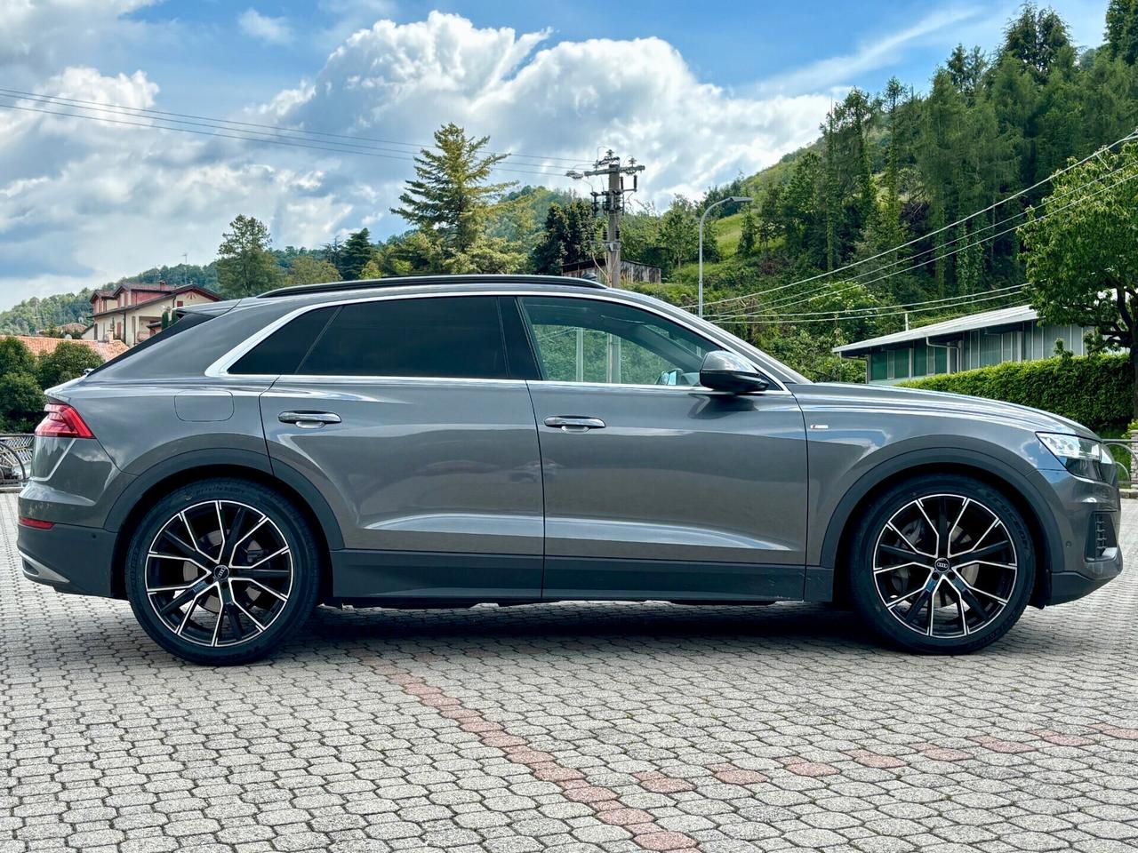 Audi Q8 50 TDI 286 CV quattro,SLINE,PANORAMA,RETROSTERZANTE