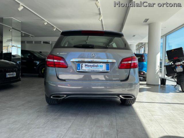 MERCEDES-BENZ B 180 d Sport
