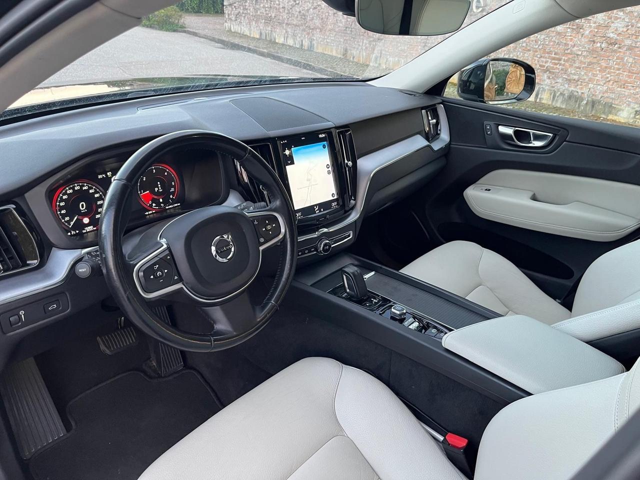 Volvo XC60 B4 (d) AWD Geartronic Inscription