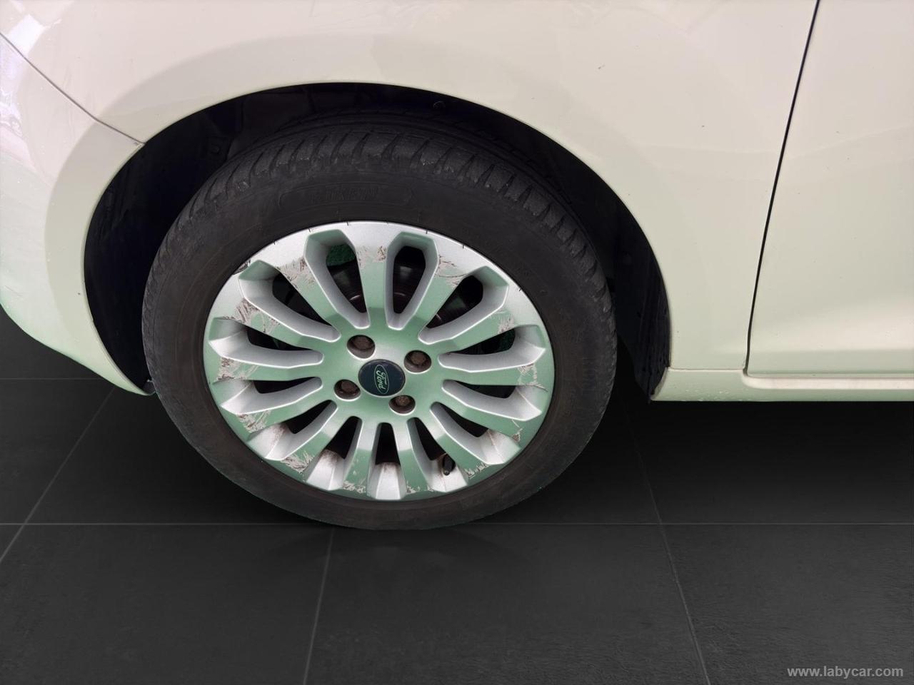 FORD Ka+ 1.2 8V 69 CV Titanium