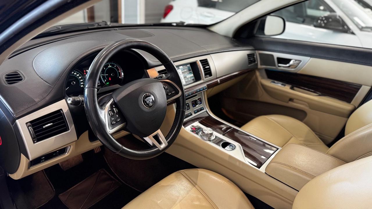 Jaguar XF 2.2 D 200 CV Premium Luxury