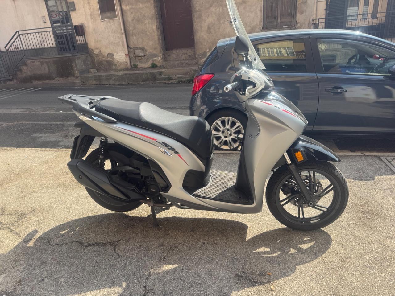 Honda SH 350 Sport