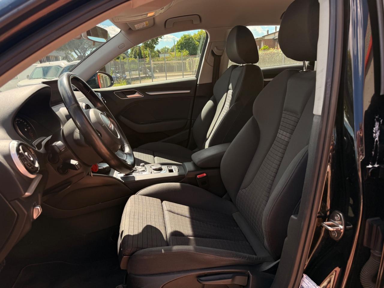 Audi A3 1.6 TDI clean diesel S tronic Ambition