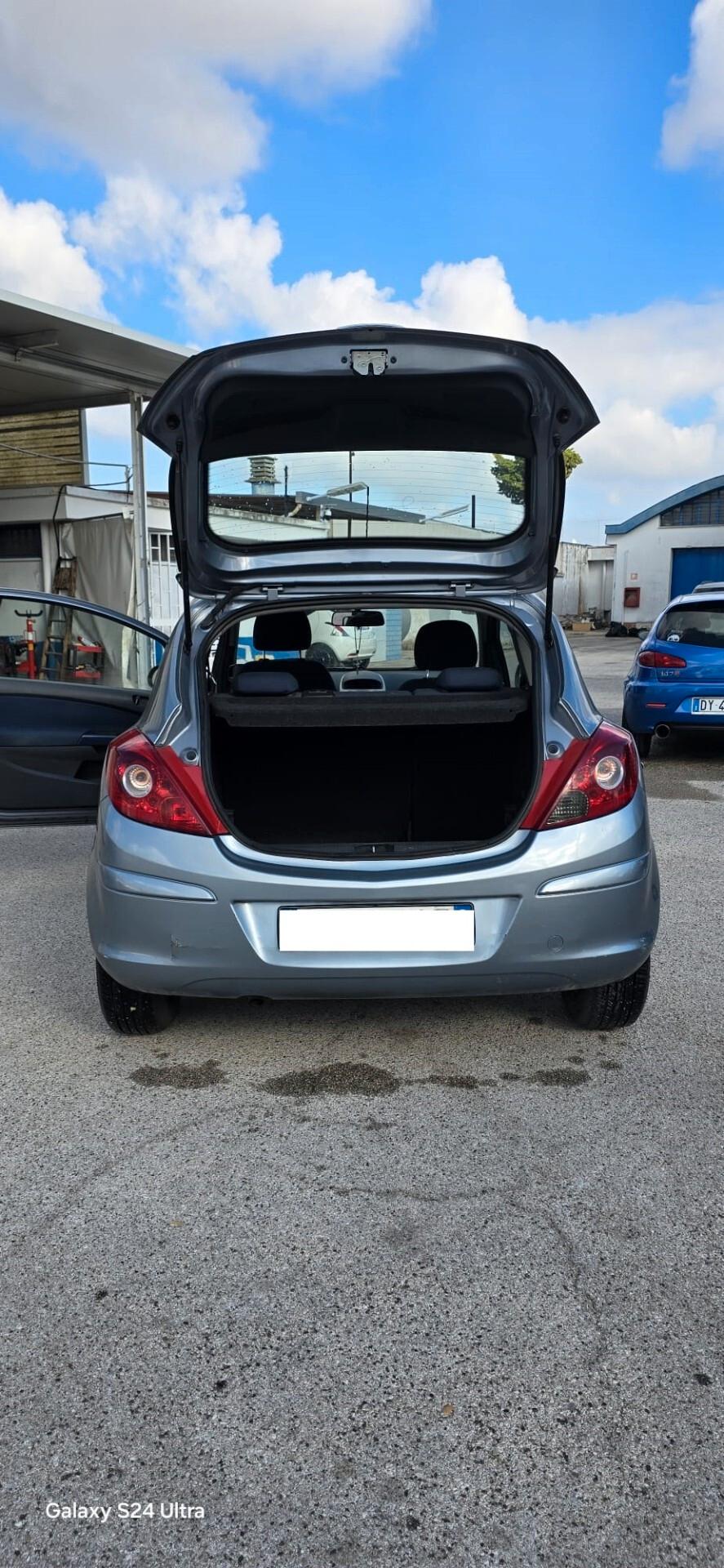 Opel Corsa 1.2 3 porte Sport