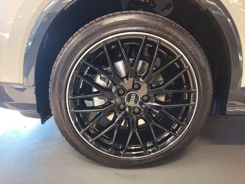 Audi Q2 Q2 35 TDI S tronic Identity Black