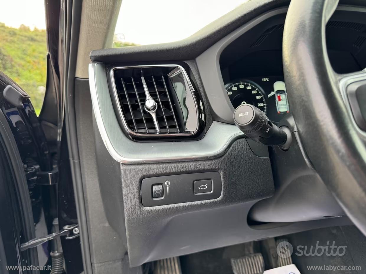 VOLVO XC60 D4 AWD Geartronic Inscription
